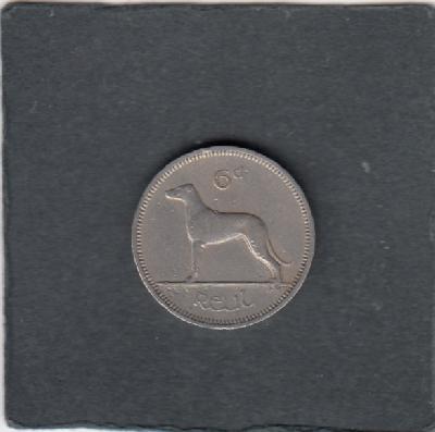 Beschrijving: 6 Pence  DOG  